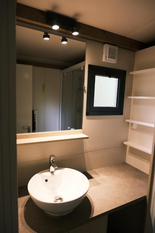 Lodge Avec Spa Privatif - Foret Et Lac Liginiac Luaran gambar