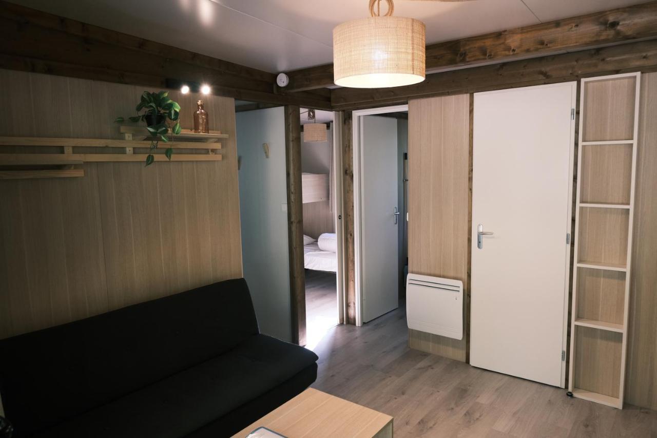 Lodge Avec Spa Privatif - Foret Et Lac Liginiac Luaran gambar