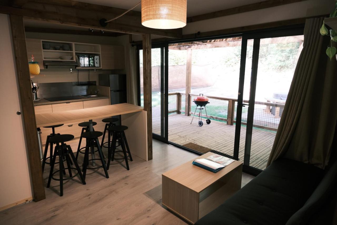 Lodge Avec Spa Privatif - Foret Et Lac Liginiac Luaran gambar