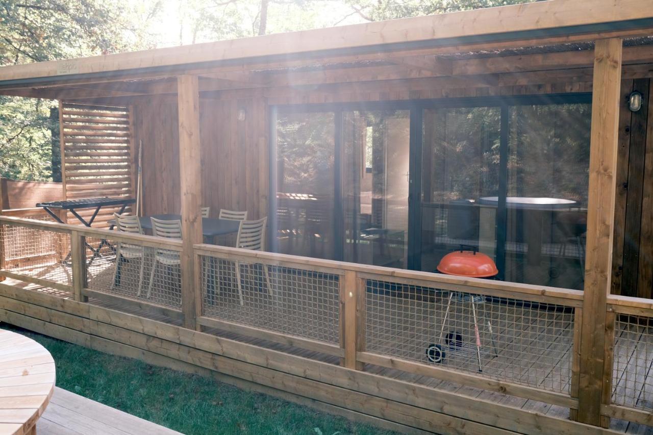 Lodge Avec Spa Privatif - Foret Et Lac Liginiac Luaran gambar