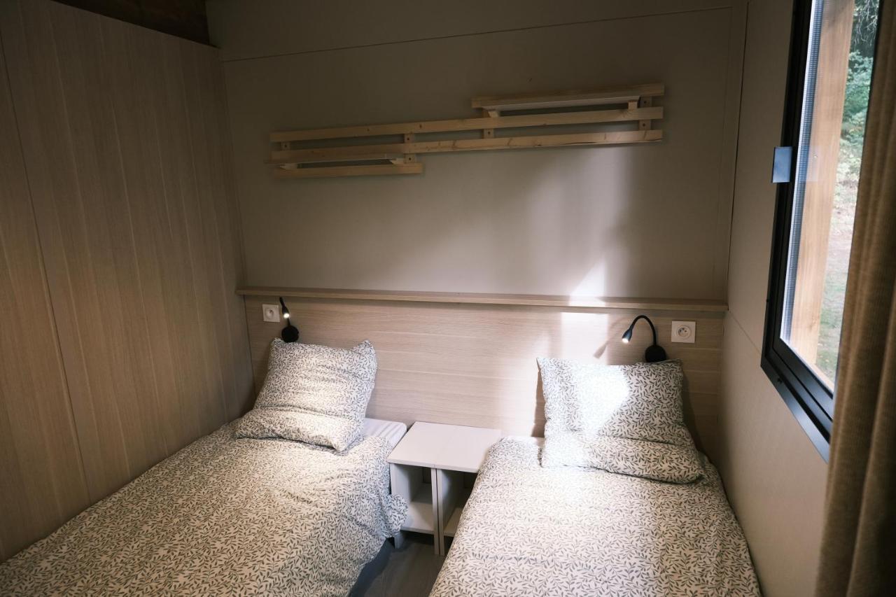 Lodge Avec Spa Privatif - Foret Et Lac Liginiac Luaran gambar