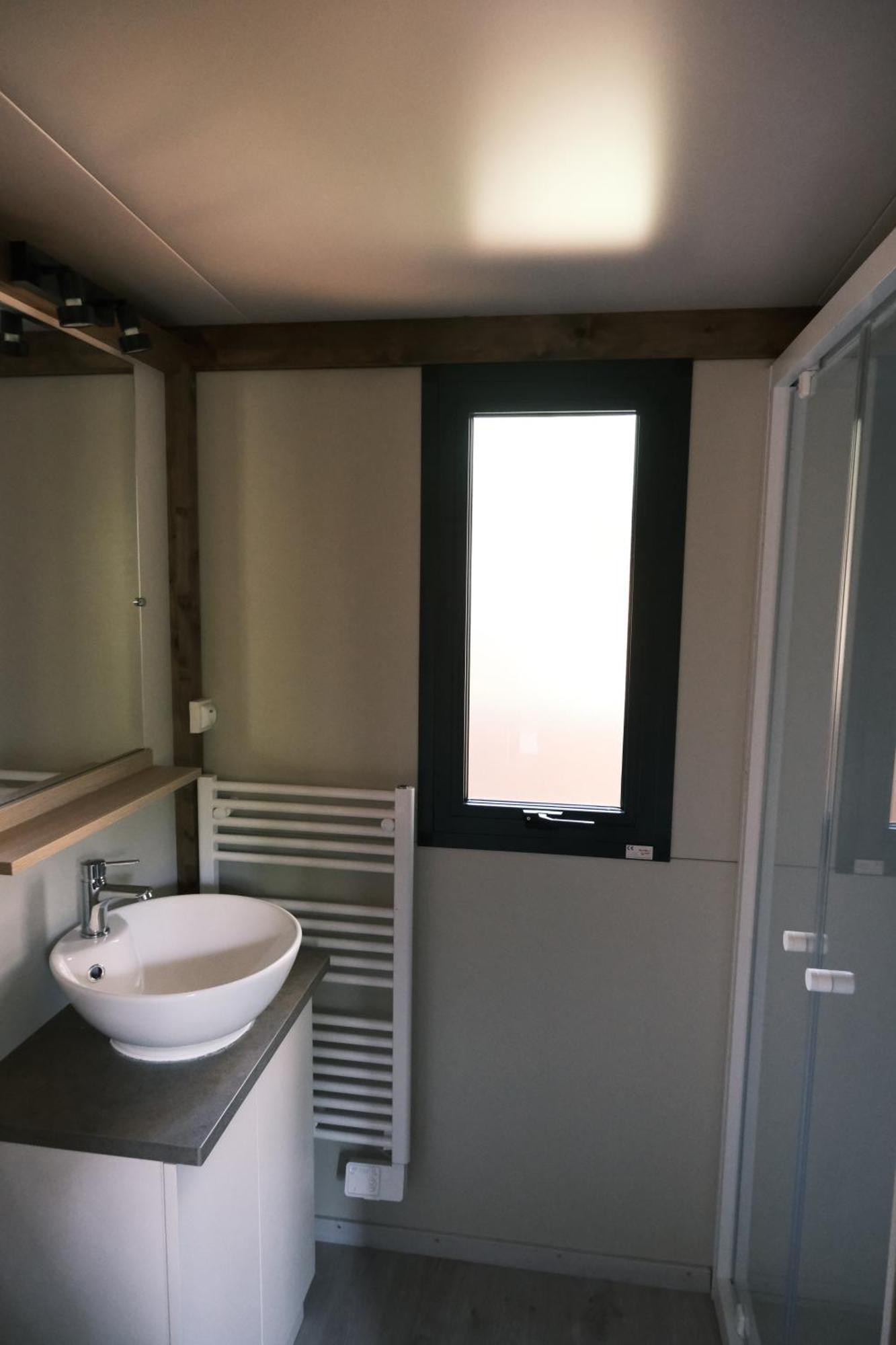 Lodge Avec Spa Privatif - Foret Et Lac Liginiac Luaran gambar